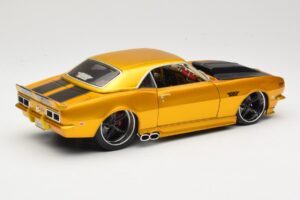Chevrolet Camaro Z/28 Zlatý Maisto 1:18 31066 Kov – obrázek 3 z 8