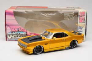 Chevrolet Camaro Z/28 Zlatý Maisto 1:18 31066 Kov – obrázek 8 z 8
