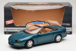 Chevrolet Camaro Z28 Kabriolet Zelený American Muscle 1:18 7231D0 Kov – obrázek 8 z 8