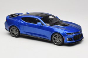 Chevrolet Camaro ZL1 Gen 6 Modrý GT Spirit 1:18 GT177 Pryskyřice – obrázek 4 z 6