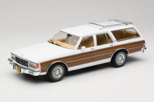 Chevrolet Caprice Estate Wagon Bílý MCG 1:18 MCG18475 Kov