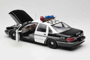 Chevrolet Caprice Glendale Policie UT Models 1:18 21026 Kov – obrázek 5 z 8