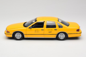 Chevrolet Caprice Taxík NYC UT Models 1:18 180142095-O1 Kov – obrázek 4 z 8