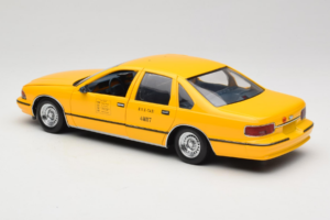 Chevrolet Caprice Taxík NYC UT Models 1:18 180142095-O1 Kov – obrázek 7 z 8