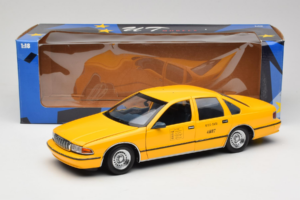 Chevrolet Caprice Taxík NYC UT Models 1:18 180142095-O1 Kov – obrázek 8 z 8