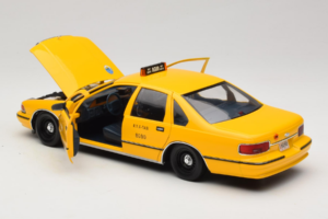 Chevrolet Caprice NYC Taxi UT Models 1:18 180142095 Kov – obrázek 5 z 8