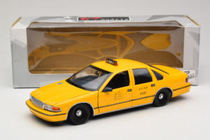 Chevrolet Caprice NYC Taxi UT Models 1:18 180142095 Kov – obrázek 8 z 8