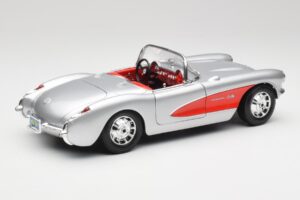 Chevrolet Corvette C1 Stříbrný & Červený Bburago 1:18 3024-M1 Kov – obrázek 3 z 8