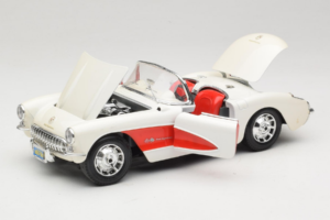Chevrolet Corvette C1 Bílý & Červený Bburago 1:18 3024-M3 Kov – obrázek 2 z 8