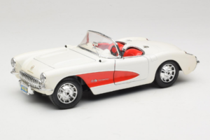 Chevrolet Corvette C1 Bílý & Červený Bburago 1:18 3024-M3 Kov