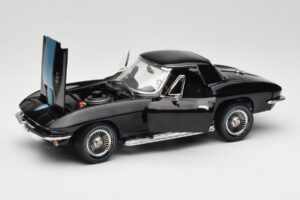 Chevrolet Corvette C2 Černý American Muscle 1:18 AMM1099/06 Kov – obrázek 2 z 8
