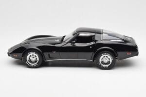 Chevrolet Corvette C3 Černý UT Models 1:18 21071 Kov – obrázek 4 z 8