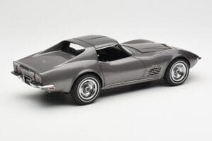 Chevrolet Corvette C3 Spider Laguna Šedý Metalický AUTOart 1:18 71173 Kov – obrázek 3 z 8