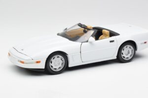 Chevrolet Corvette C4 Kabriolet Bílý Maisto 1:18 32830 Kov