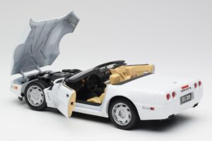 Chevrolet Corvette C4 Kabriolet Bílý Maisto 1:18 32830 Kov – obrázek 5 z 8