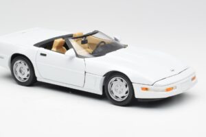 Chevrolet Corvette C4 Kabriolet Bílý Maisto 1:18 32830 Kov – obrázek 6 z 8