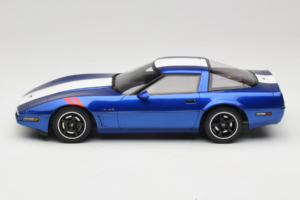 Chevrolet Corvette C4 Grand Sport Admiral Blue GT Spirit 1:18 GT538 Pryskyřice – obrázek 3 z 6