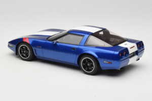 Chevrolet Corvette C4 Grand Sport Admiral Blue GT Spirit 1:18 GT538 Pryskyřice – obrázek 5 z 6