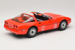 Chevrolet Corvette C4 Larry Sellers Big Lebowski Movie Car GreenLight 1:18 13533 Kov – obrázek 2 z 6