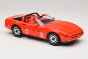 Chevrolet Corvette C4 Larry Sellers Big Lebowski Movie Car GreenLight 1:18 13533 Kov – obrázek 4 z 6