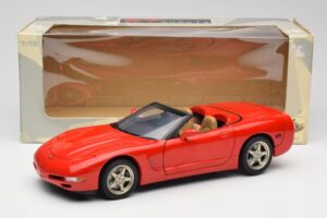 Chevrolet Corvette C5 Kabriolet Červený UT Models 1:18 21006 Kov – obrázek 8 z 8