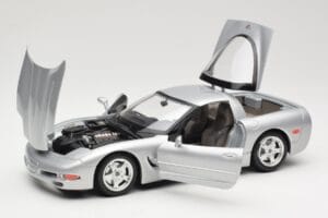 Chevrolet Corvette C5 Stříbrný Bburago 1:18 3056 Kov – obrázek 2 z 8