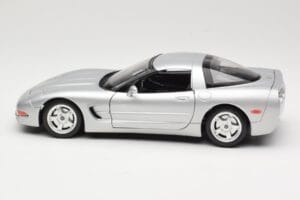Chevrolet Corvette C5 Stříbrný Bburago 1:18 3056 Kov – obrázek 4 z 8