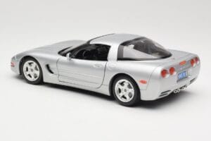 Chevrolet Corvette C5 Stříbrný Bburago 1:18 3056 Kov – obrázek 7 z 8