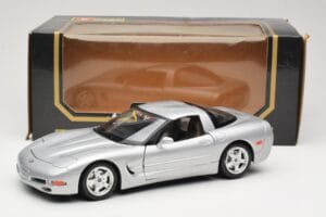 Chevrolet Corvette C5 Stříbrný Bburago 1:18 3056 Kov – obrázek 8 z 8