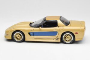 Chevrolet Corvette C5 Guldstrand Signature Edition Zlatý Maisto 1:18 31657 Kov – obrázek 4 z 8