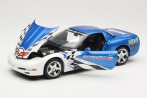Chevrolet Corvette C5 Pace Car Rolex 24 at Daytona 1999 UT Models 1:18 39944 Kov – obrázek 2 z 8