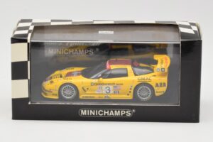 Chevrolet Corvette C5-R #3 R. Fellows / J. O'Connell / O. Gavin ALMS Petit Le Mans 2002 Minichamps 1:43 400021493 Kov – obrázek 4 z 4