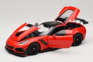 Chevrolet Corvette C7 ZR1 Torch Red IXO 1:18 18RDC243-FO Kov – obrázek 2 z 8