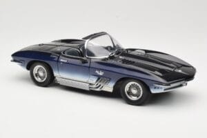 Chevrolet Corvette Mako Shark Tmavě Modrý UT Models 1:18 21061 Kov – obrázek 6 z 8