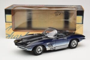 Chevrolet Corvette Mako Shark Tmavě Modrý UT Models 1:18 21061 Kov – obrázek 8 z 8