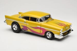 Chevrolet Custom Žlutý s Plamenem Hot Wheels 1:18 21356 Kov – obrázek 6 z 8