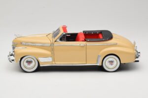 Chevrolet Deluxe Kabriolet Béžový Eagle Collectibles 1:18 3022518 Kov – obrázek 4 z 8