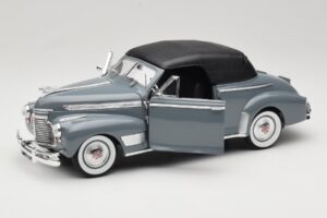 Chevrolet Deluxe Kabriolet Se Skládací Střechou Šedý Eagles Race 1:18 7497276 Kov – obrázek 2 z 8