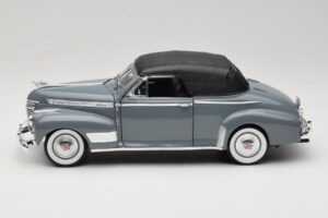 Chevrolet Deluxe Kabriolet Se Skládací Střechou Šedý Eagles Race 1:18 7497276 Kov – obrázek 4 z 8