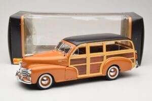 Chevrolet Fleetmaster Woody Zlatý Maisto 1:18 56042 Kov – obrázek 8 z 8