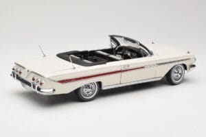 Chevrolet Impala Kabriolet Bílý Sun Star 1:18 3405 Kov – obrázek 3 z 8