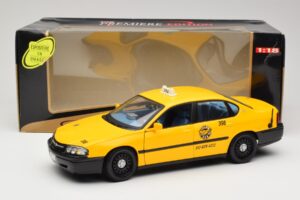 Chevrolet Impala Taxi Maisto 1:18 36617 Kov – obrázek 8 z 8