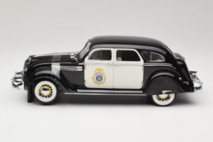 Chrysler Airflow Policejní Auto Signature Models 1:18 CCSM01 Kov – obrázek 3 z 6