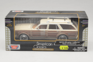 Chrysler LeBaron Town & Country Béžový Motormax 1:24 MM7331BG Kov