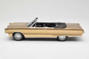 Chrysler Newport Kabriolet Gold Metallic BoS Models 1:18 BOS273 Pryskyřice – obrázek 3 z 6
