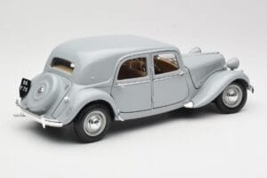 Citroen 15CV 6 Cyl Šedý Maisto 1:18 50313 Kov – obrázek 3 z 8