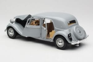 Citroen 15CV 6 Cyl Šedý Maisto 1:18 50313 Kov – obrázek 5 z 8