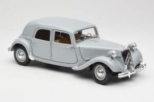 Citroen 15CV 6 Cyl Šedý Maisto 1:18 50313 Kov – obrázek 6 z 8