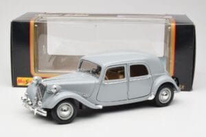 Citroen 15CV 6 Cyl Šedý Maisto 1:18 50313 Kov – obrázek 8 z 8