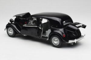 Citroen 15CV 6 Cyl Černý Maisto 1:18 31821 Kov – obrázek 5 z 8